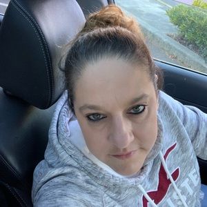 Meet your Posher, Dennelle